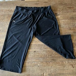 Women’s Under Armour wide leg capris